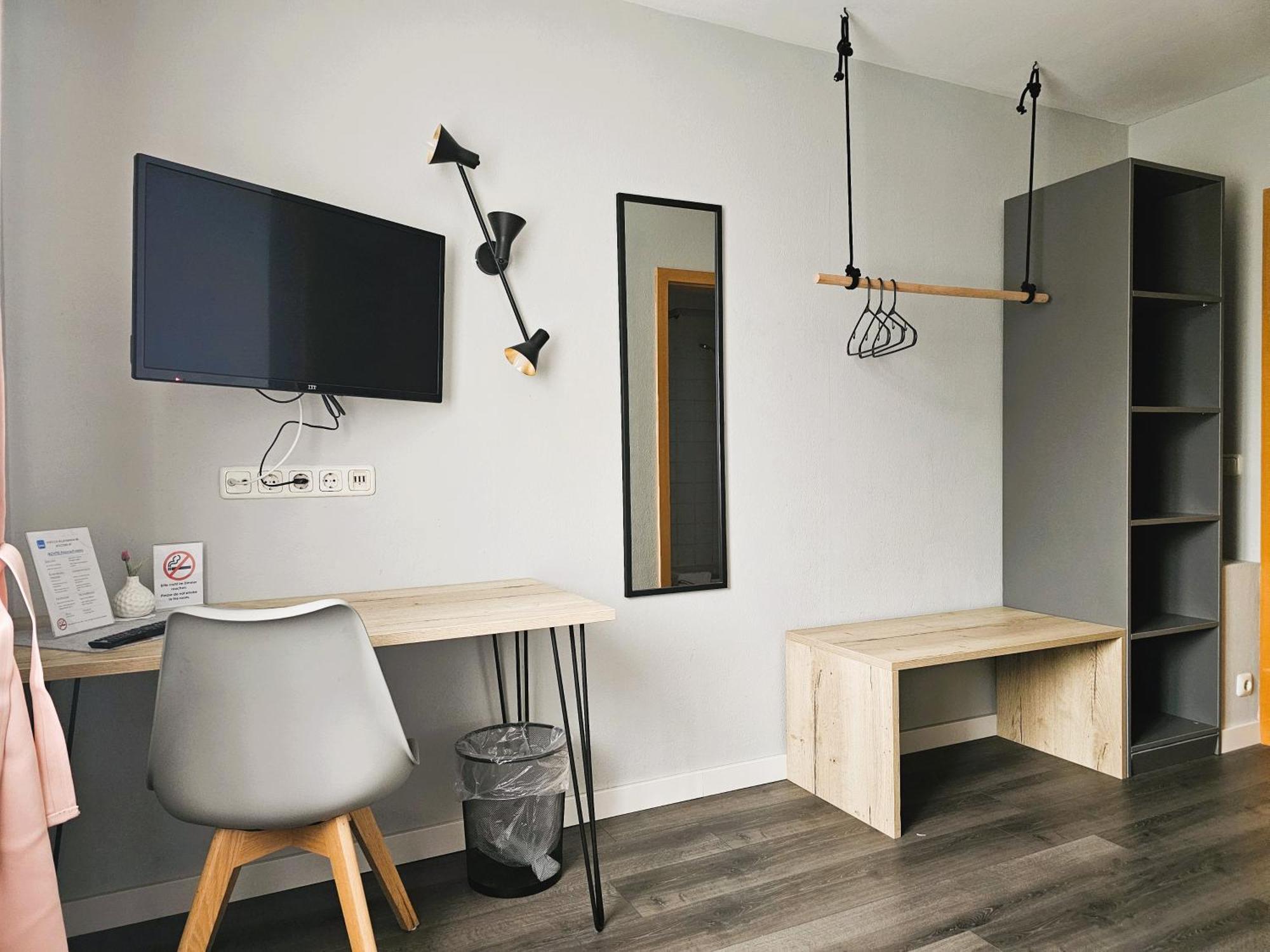 Novitel Pension Pliening - Muenchen Messe ภายนอก รูปภาพ