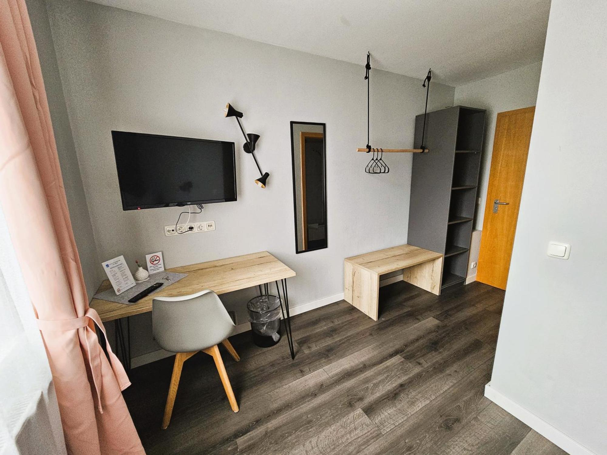 Novitel Pension Pliening - Muenchen Messe ภายนอก รูปภาพ