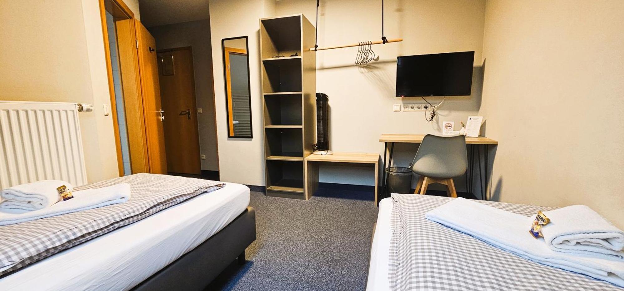 Novitel Pension Pliening - Muenchen Messe ภายนอก รูปภาพ