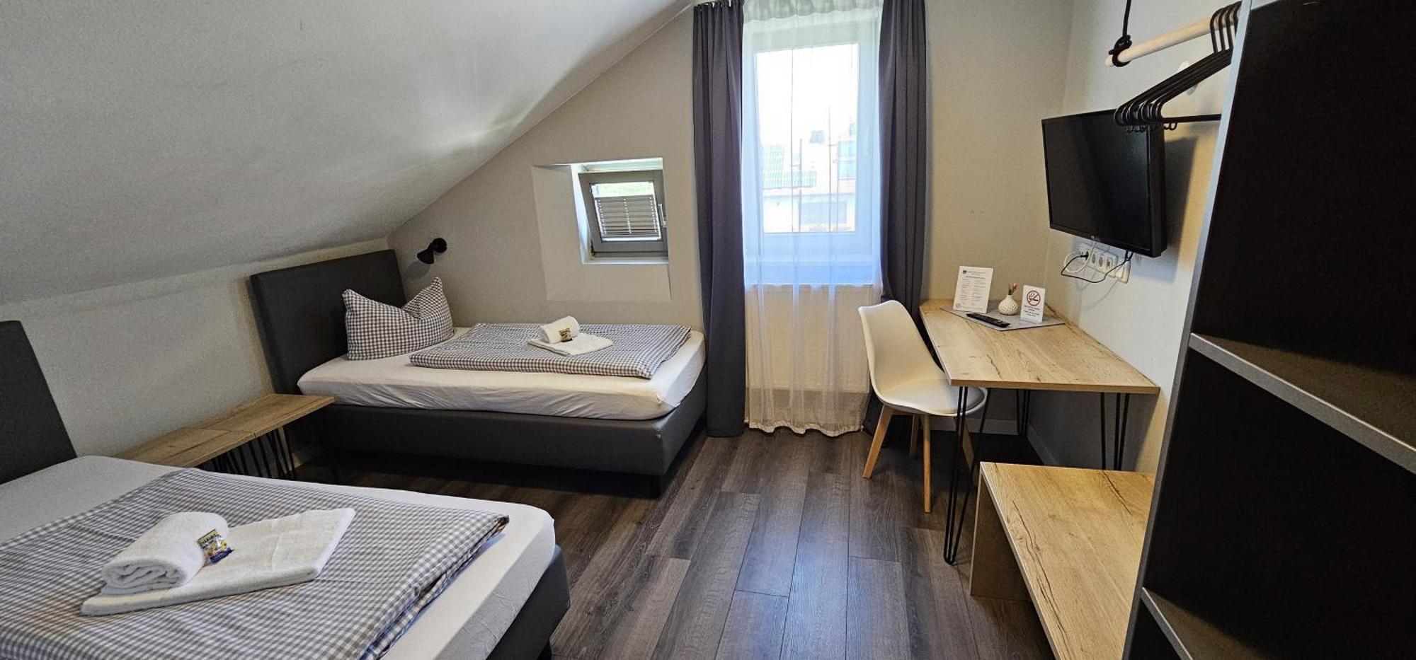 Novitel Pension Pliening - Muenchen Messe ภายนอก รูปภาพ