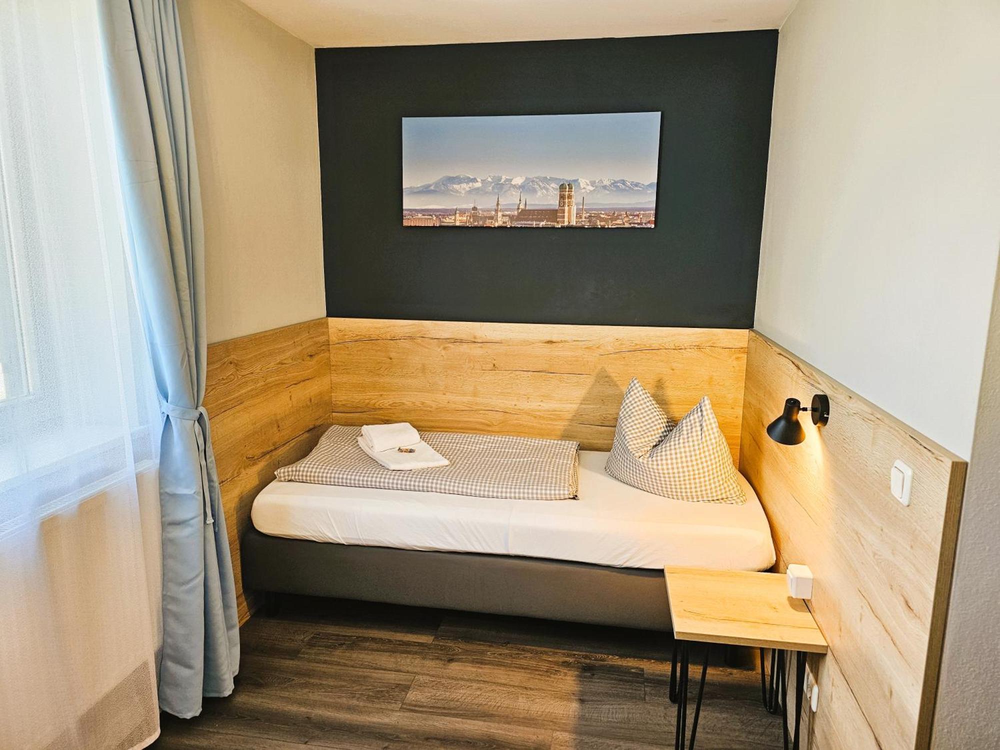 Novitel Pension Pliening - Muenchen Messe ภายนอก รูปภาพ
